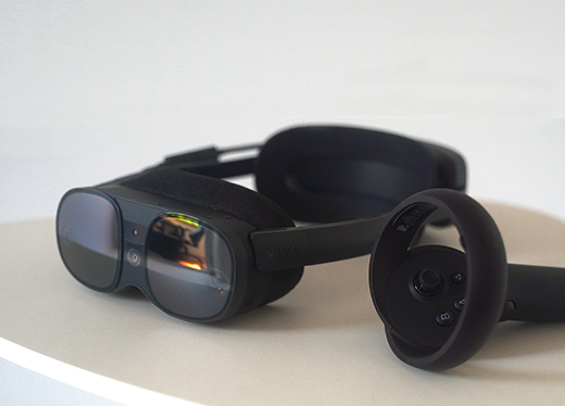 Dieses Bild hat ein leeres Alt-Attribut. Der Dateiname ist vr-headset_htc-vive-xr-elite.jpg